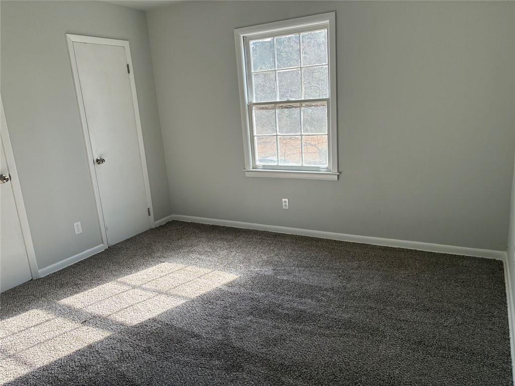 3992 Maplewood Drive Decatur, GA 30035 - Photo 36 of 44 an empty room with a window