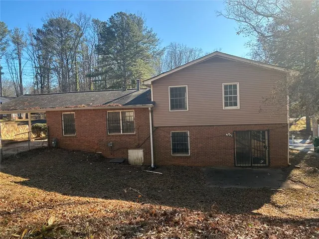 $2,200 | 3992 Maplewood Drive, Decatur, GA 30035