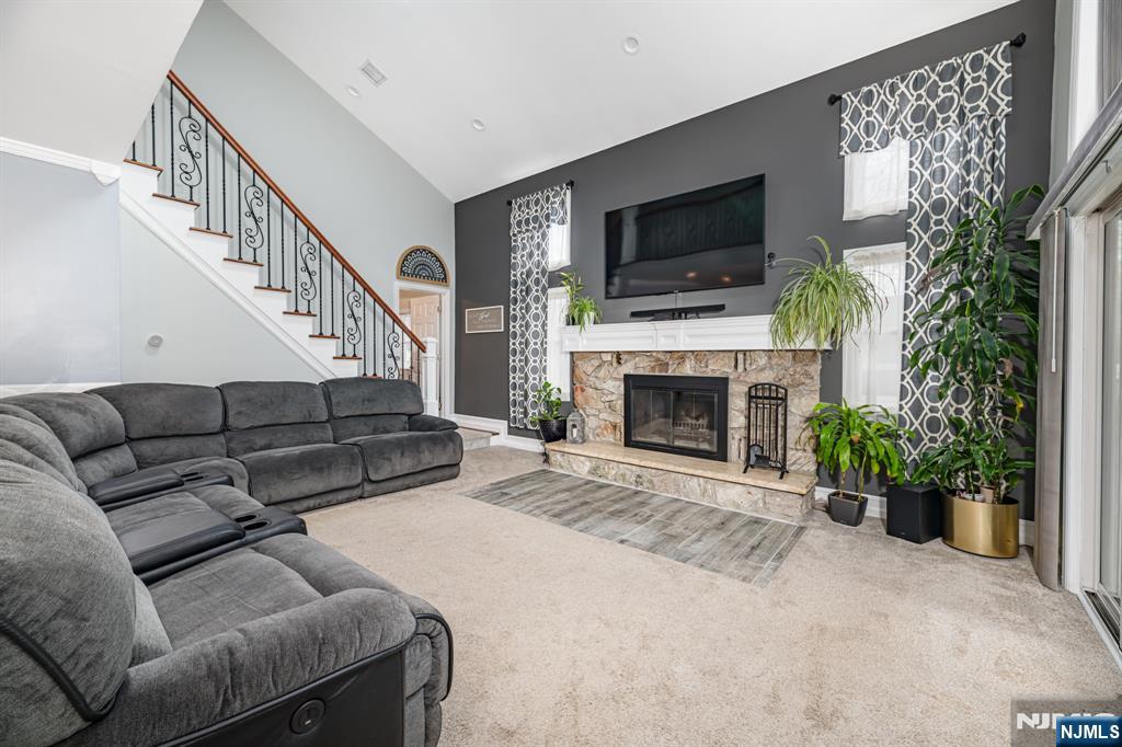 153 Howard Avenue Rochelle Park, NJ 07662 - Photo 9 of 40