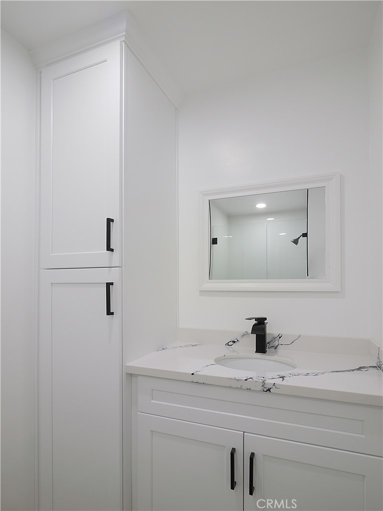 20561 South Vermont Avenue, Unit 7 Torrance, CA 90502 - Photo 15 of 24 Bathroom 2