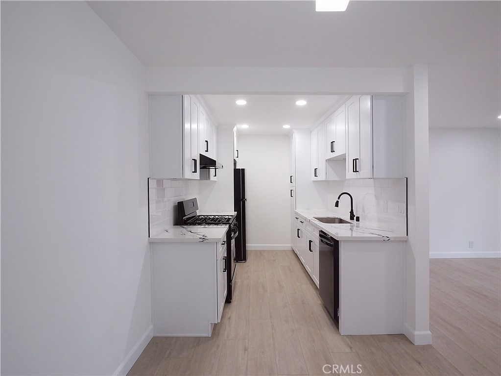 20561 South Vermont Avenue, Unit 7 Torrance, CA 90502 - Photo 4 of 24