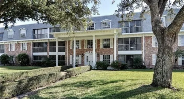 $2,195 | 1900 Alamanda Drive, Unit 202, Naples, FL 34102