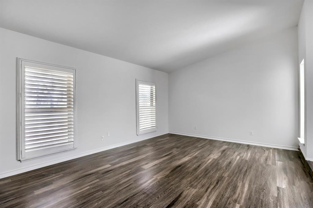11026 McCree Road Dallas, TX 75238 - Photo 4 of 28 Gallery Image 4