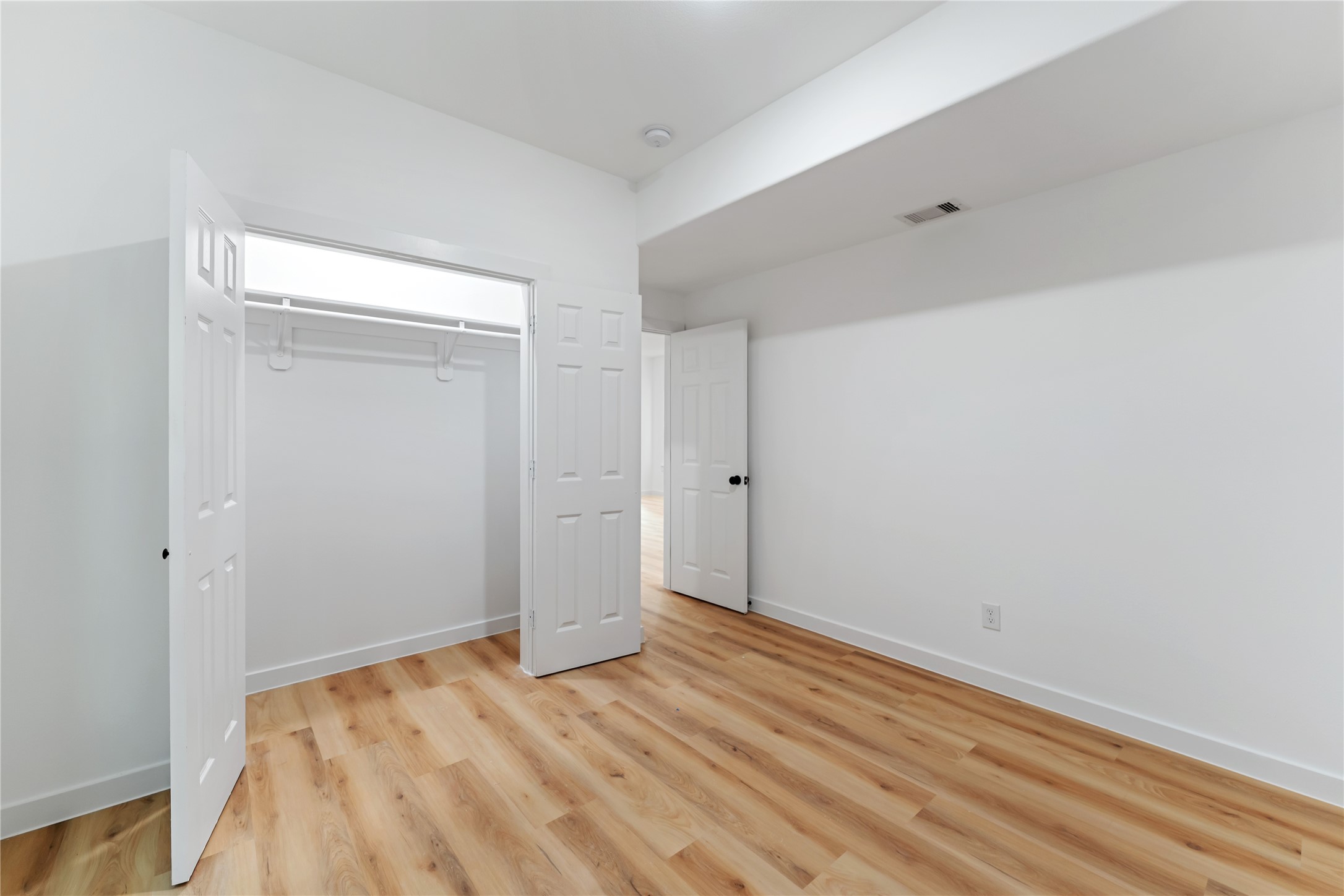 9326 Firnat Street Houston, TX 77016 - Photo 16 of 30 a view of room