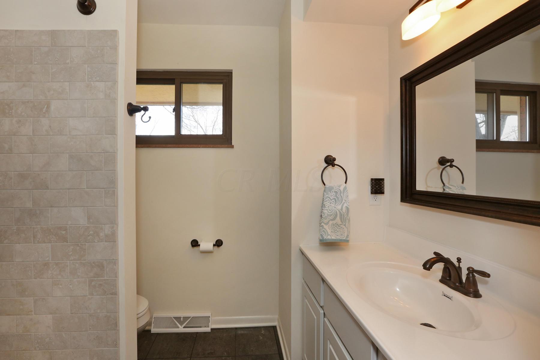 3956 Mountview Road Columbus, OH 43220 - Photo 18 of 28