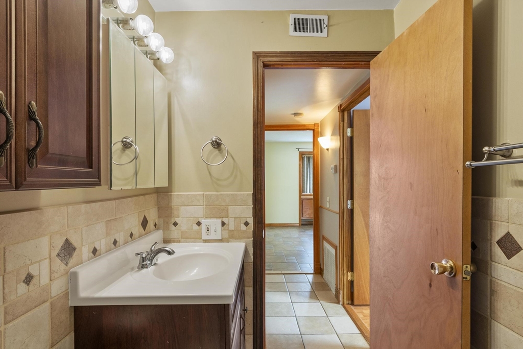 176 Maple Avenue, Unit 138 Rutland, MA 01543 - Photo 21 of 30