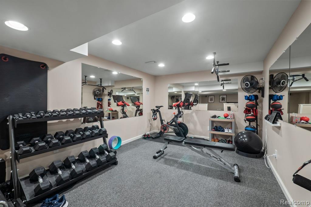 405 Pleasant Ridge Drive Canton, MI 48188 - Photo 34 of 41 Gallery Image 34