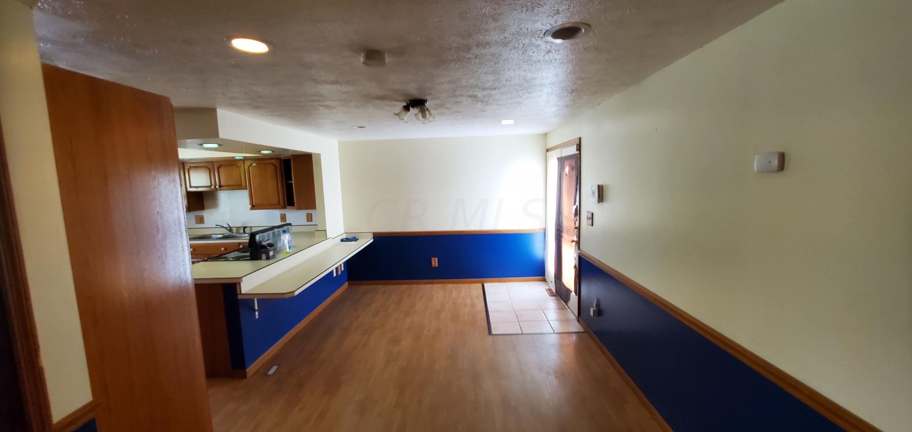 2619 Brownfield Road Columbus, OH 43232 - Photo 4 of 15 20230426_132441