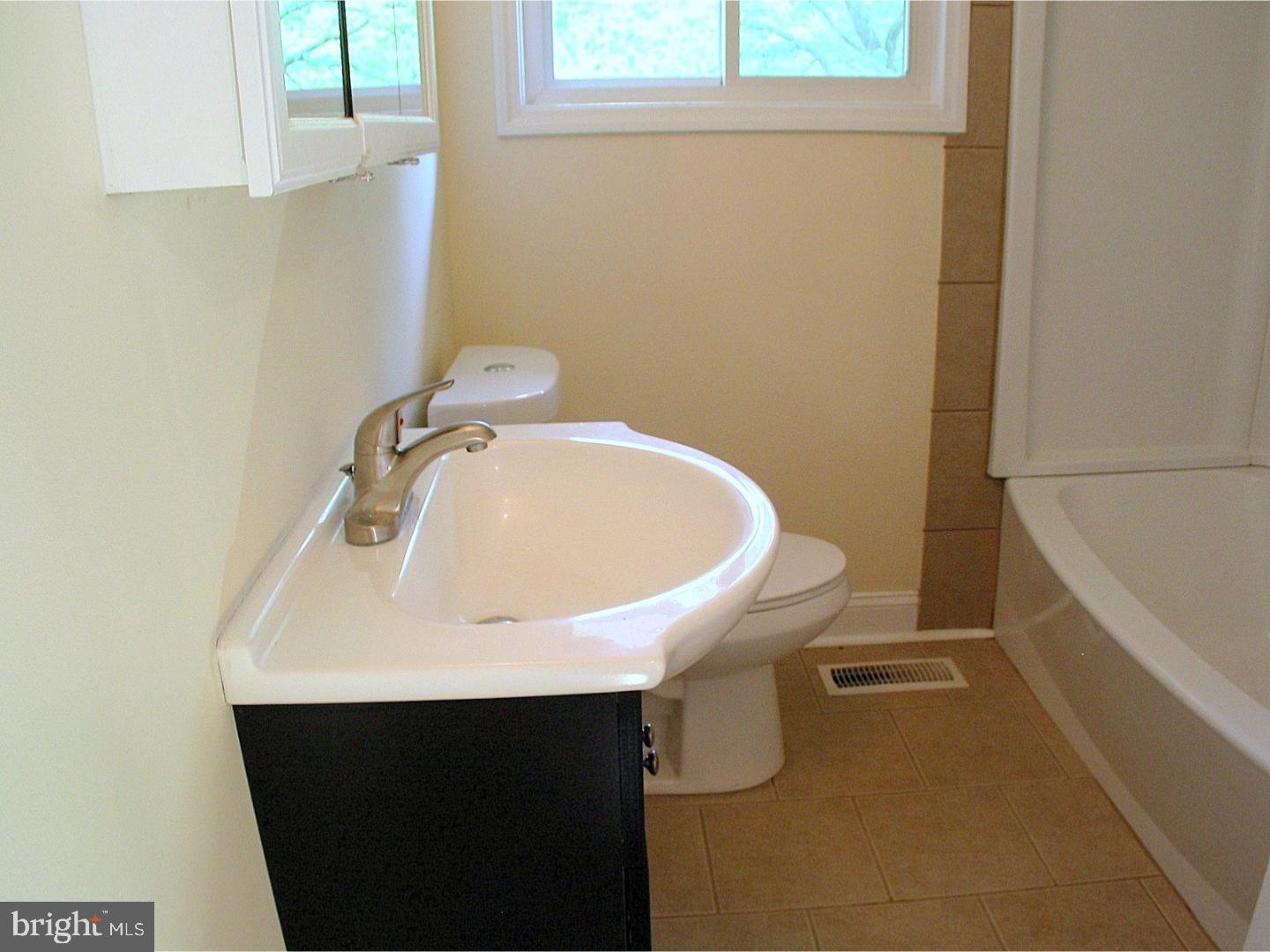 18 Nassau Road Lumberton, NJ 08048 - Photo 13 of 19 Bathroom