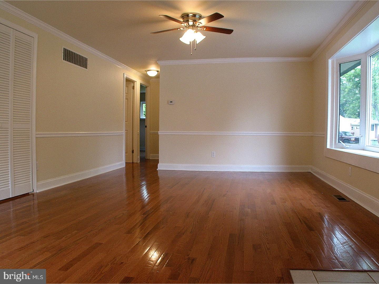 18 Nassau Road Lumberton, NJ 08048 - Photo 6 of 19 Living Room
