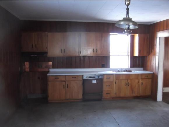 8 Prospect Street Lancaster, NH 03584 - Photo 2 of 16 Gallery Image 2