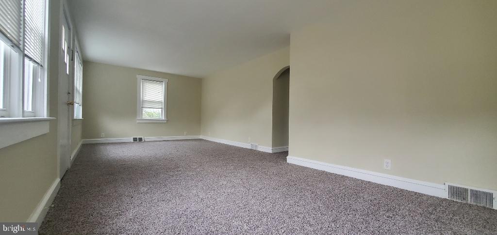 310 Stone Road Laurel Springs, NJ 08021 - Photo 5 of 15