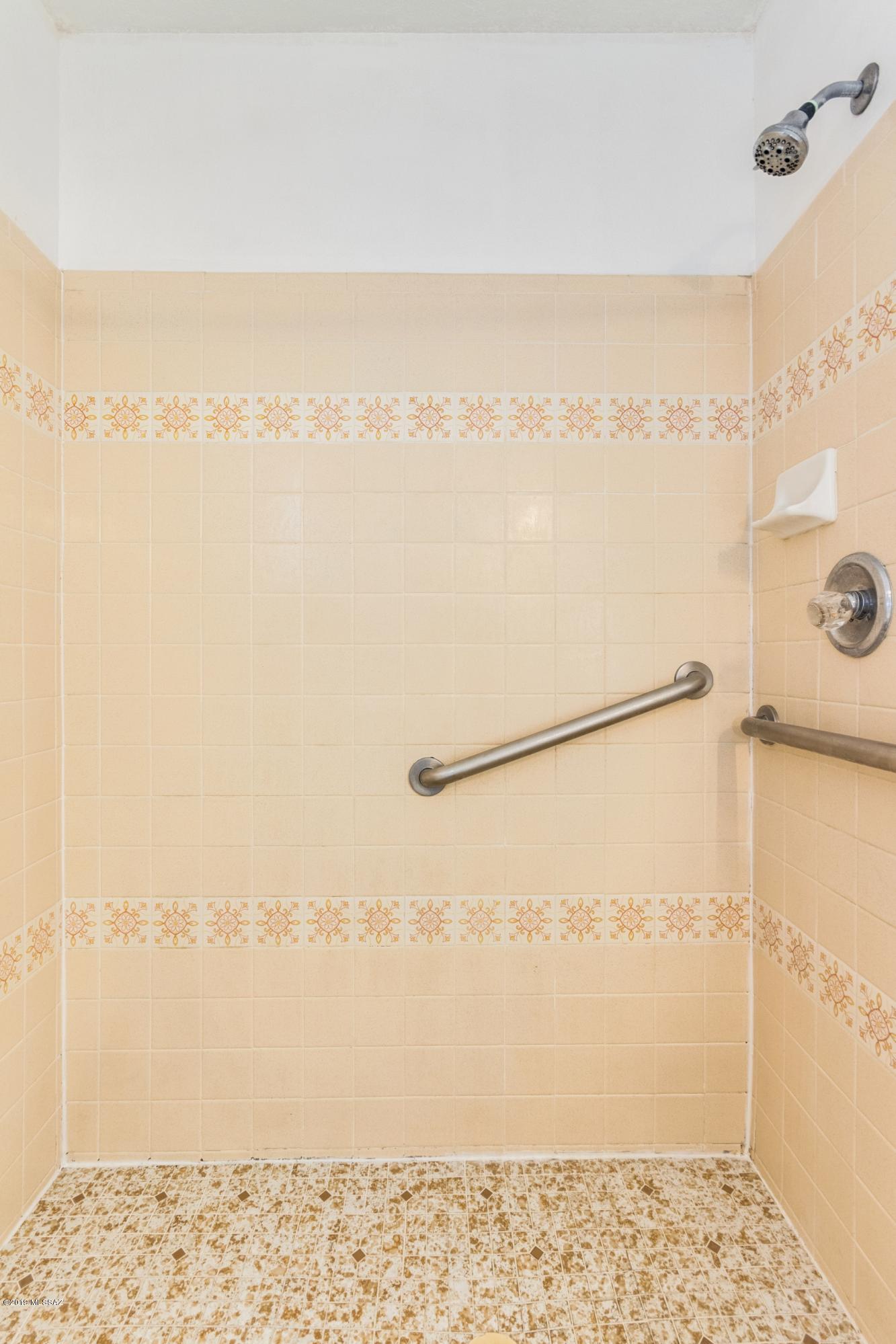2541 North Shannon Road Tucson, AZ 85745 - Photo 22 of 36 Gallery Image 22
