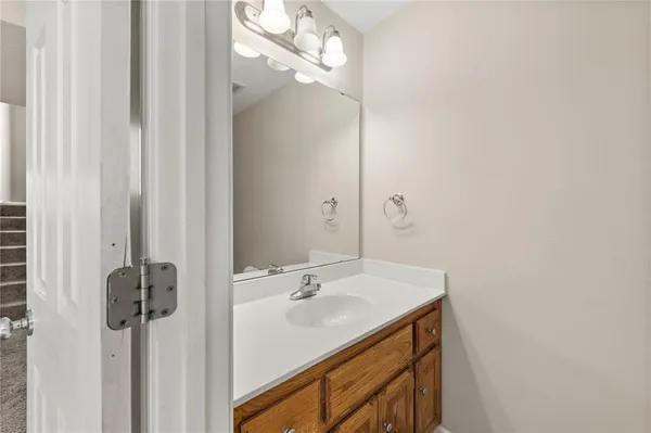 $345,000 | 1405 Northeast 196th Street, Smithville, MO 64089