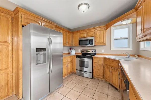 $345,000 | 1405 Northeast 196th Street, Smithville, MO 64089