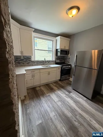 $2,450 | 23 9th Avenue, East Orange, NJ 07018