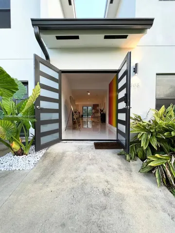 $1,400,000 | 808 Southwest 29th Street, Fort Lauderdale, FL 33315