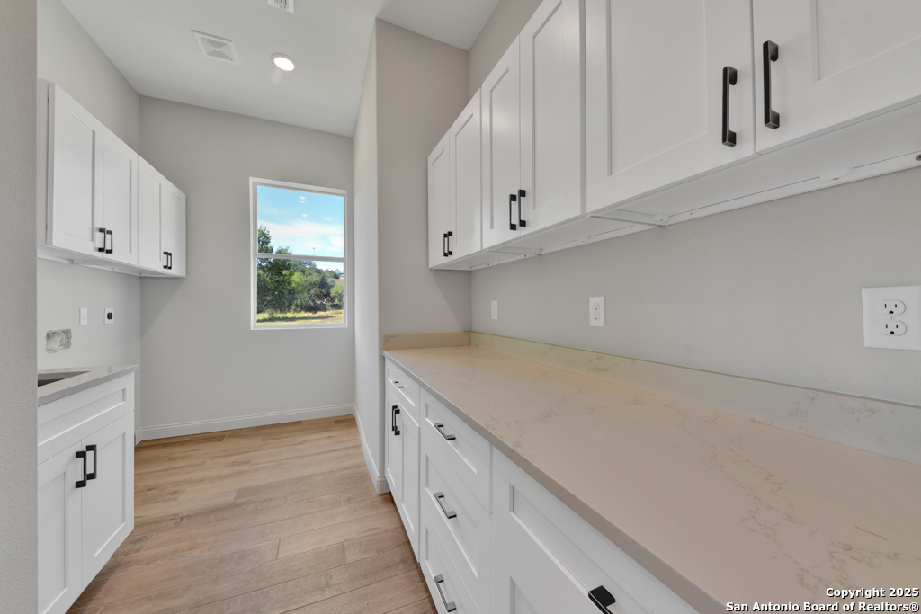 105 River Bluff Castroville, TX 78009 - Photo 16 of 40