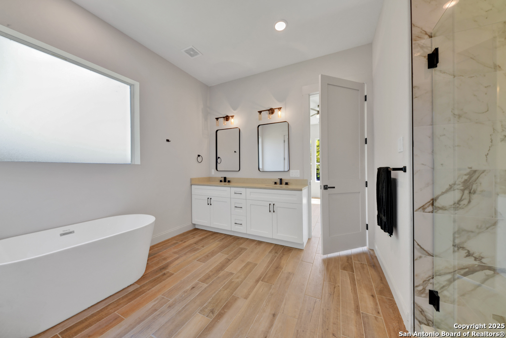 105 River Bluff Castroville, TX 78009 - Photo 20 of 40