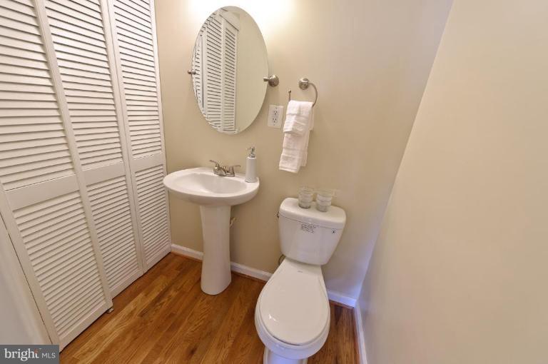 4423 Norfen Road Halethorpe, MD 21227 - Photo 4 of 18 Half Bath 1