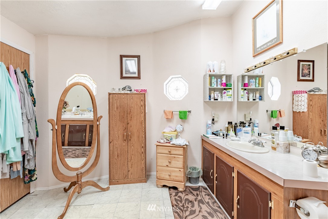 2640 South Silver Lake Road Castle Rock, WA 98611 - Photo 29 of 35 Gallery Image 29