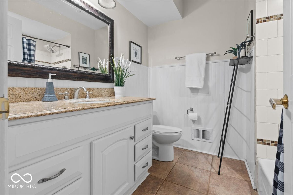 5755 Andover Road Indianapolis, IN 46220 - Photo 29 of 48 Gallery Image 29
