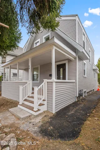 $2,800 | 38 West Erie Street, Albany, NY 12208