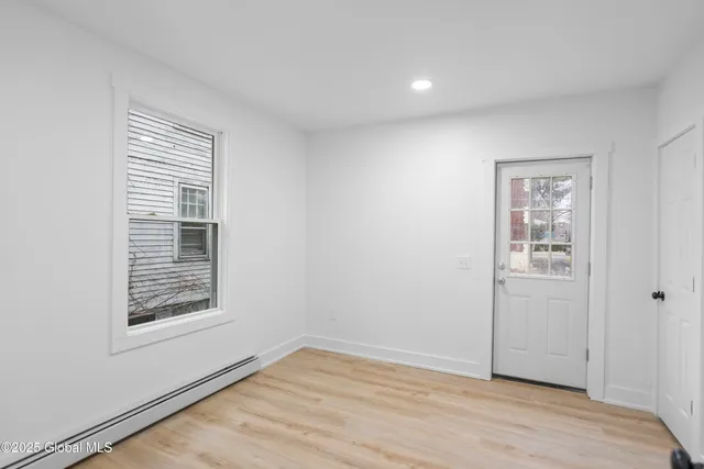 $2,800 | 38 West Erie Street, Albany, NY 12208