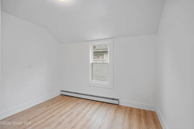 $2,800 | 38 West Erie Street, Albany, NY 12208