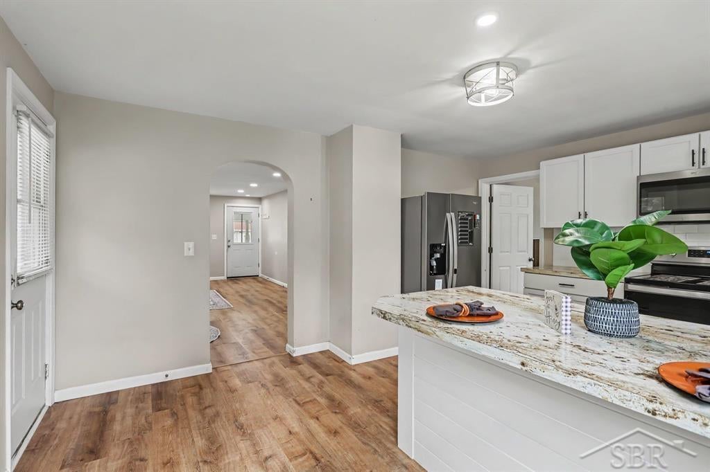2980 East Stewart Road Midland, MI 48640 - Photo 10 of 20 Gallery Image 10