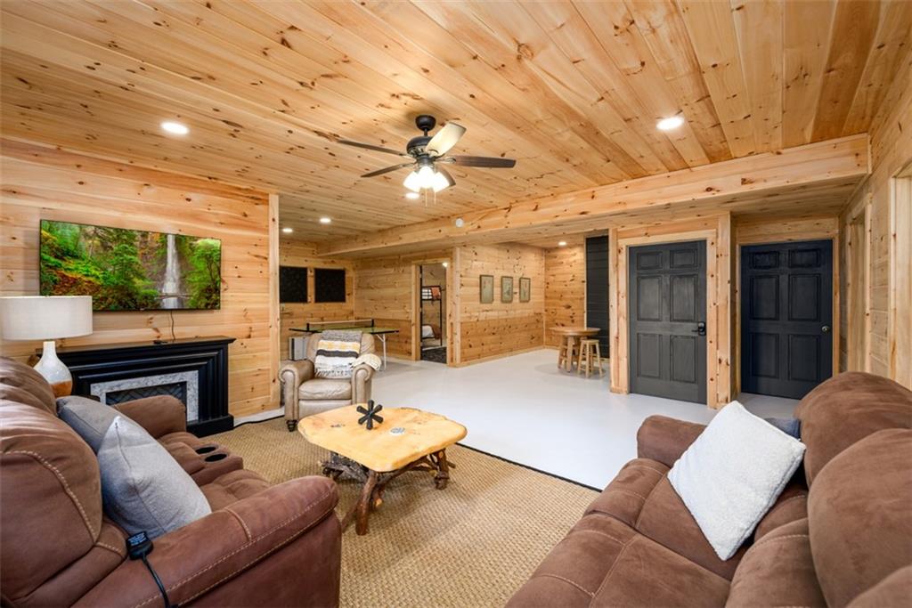 91 Whispering Lake Way Blue Ridge, GA 30513 - Photo 25 of 36