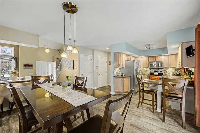 $325,000 | 310 Willow Creek Lane, Irondequoit, NY 14622