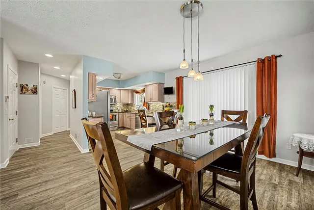 $325,000 | 310 Willow Creek Lane, Irondequoit, NY 14622