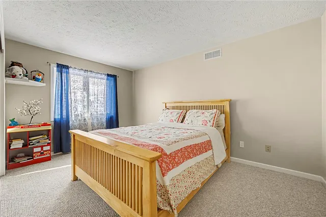 $325,000 | 310 Willow Creek Lane, Irondequoit, NY 14622