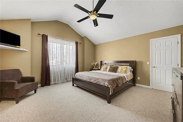 $325,000 | 310 Willow Creek Lane, Irondequoit, NY 14622