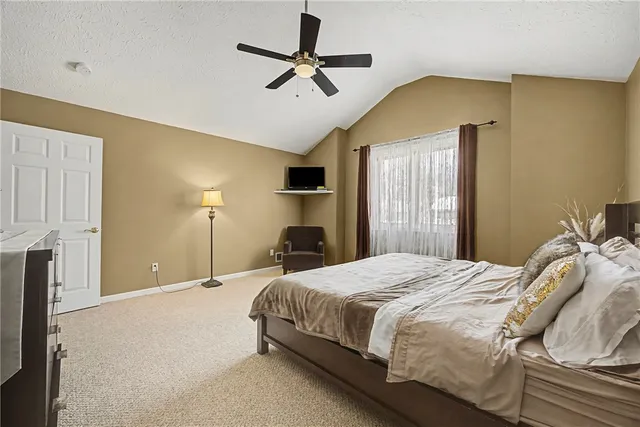 $325,000 | 310 Willow Creek Lane, Irondequoit, NY 14622