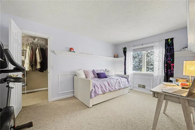 $325,000 | 310 Willow Creek Lane, Irondequoit, NY 14622