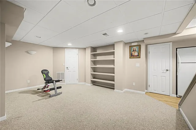 $325,000 | 310 Willow Creek Lane, Irondequoit, NY 14622