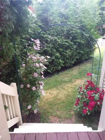 $325,000 | 310 Willow Creek Lane, Irondequoit, NY 14622