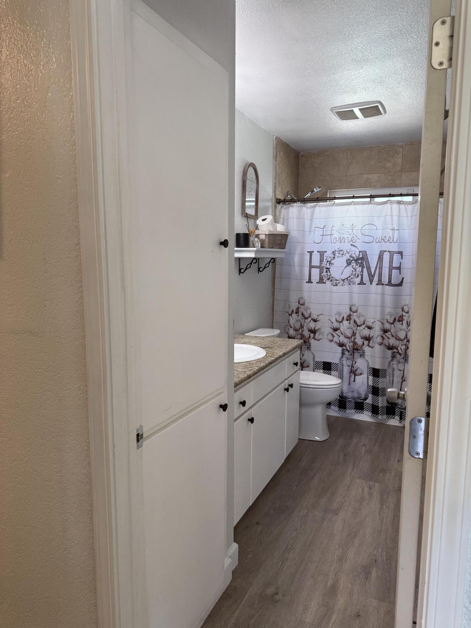 1074 Raymond Road Hanford, CA 93230 - Photo 13 of 33 IMG_7992