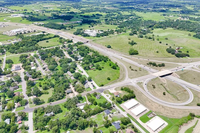 $850,000 | 102 South Dixie Street, Brenham, TX 77833