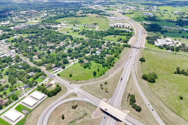 $850,000 | 102 South Dixie Street, Brenham, TX 77833