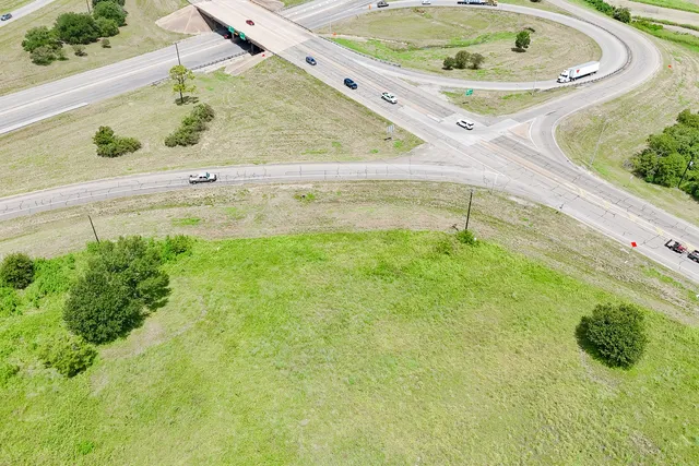 $850,000 | 102 South Dixie Street, Brenham, TX 77833