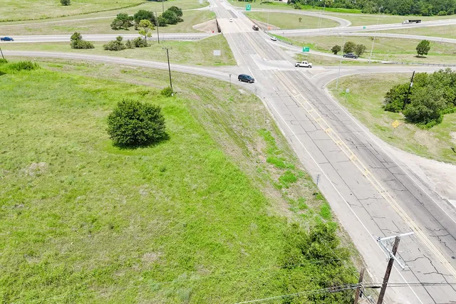 $850,000 | 102 South Dixie Street, Brenham, TX 77833