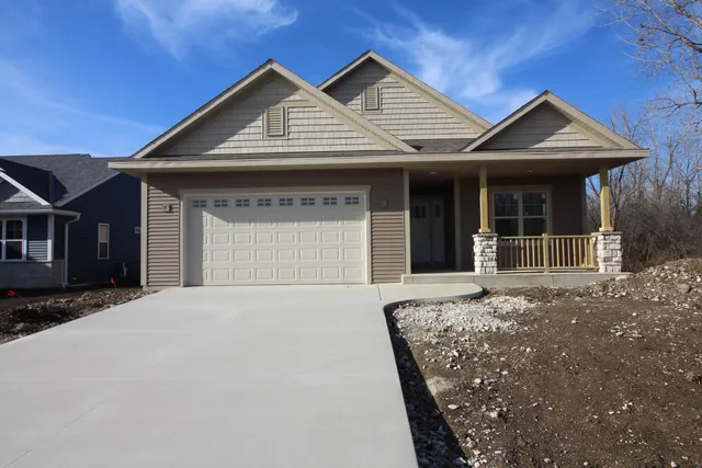 $499,900 | 522 Calvin Lane, Mount Pleasant, WI 53406