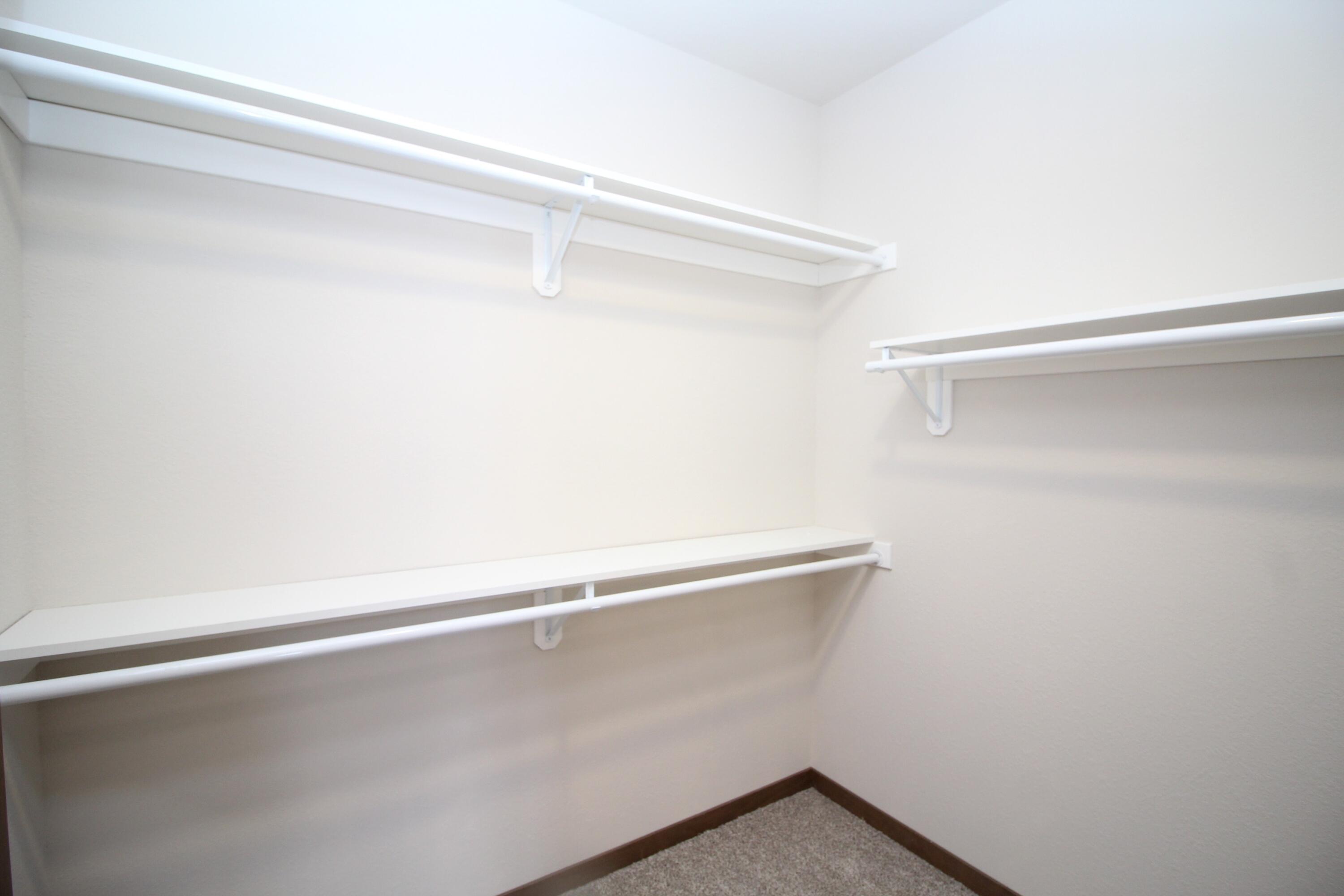 522 Calvin Lane Mount Pleasant, WI 53406 - Photo 5 of 23 Mastercloset
