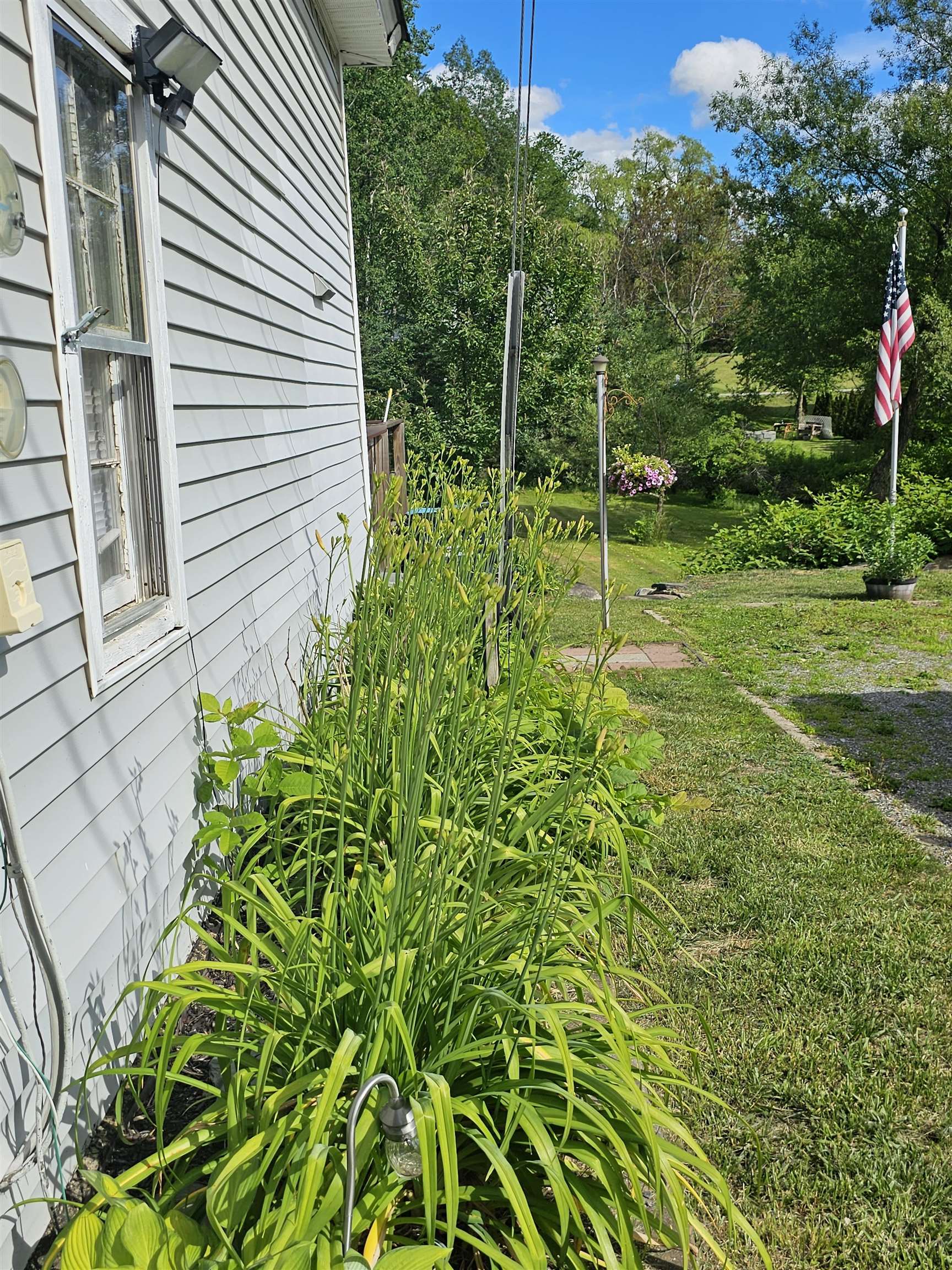 20 Spring Street Belmont, NH 03220 - Photo 12 of 27