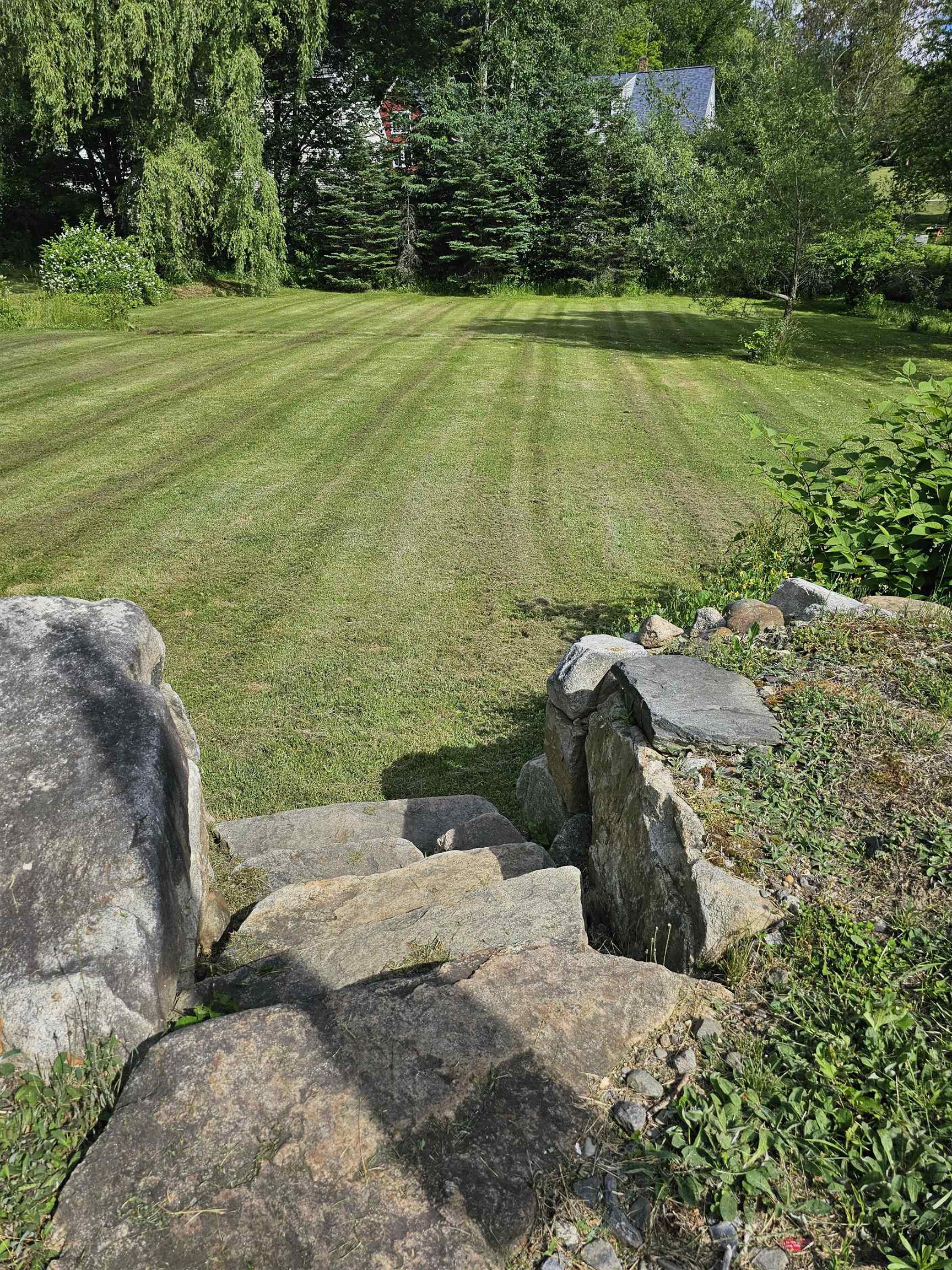 20 Spring Street Belmont, NH 03220 - Photo 4 of 27