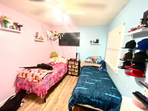 a bed room with a bed
