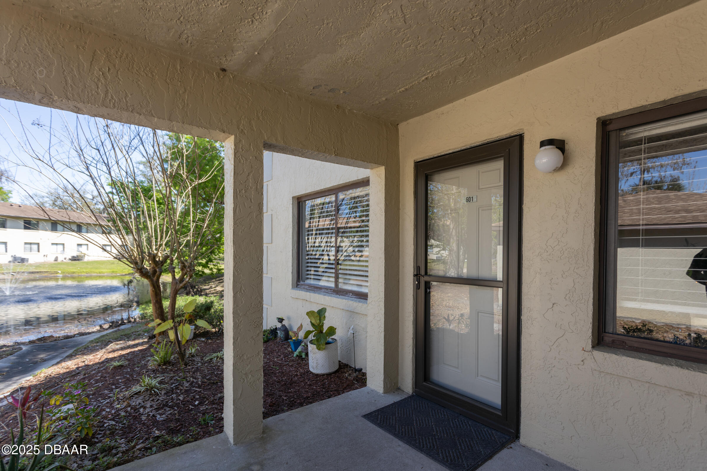 1601 Big Tree Road, Unit 601 South Daytona, FL 32119 - Photo 2 of 17 3